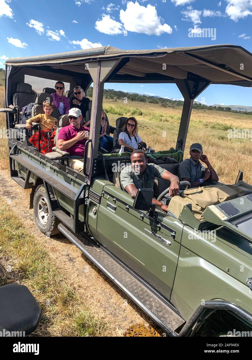 Tanzania. Open-air gioco guidare il veicolo nella concessione Loliondo, adiacenti a nord-est del Serengeti NP. Foto Stock