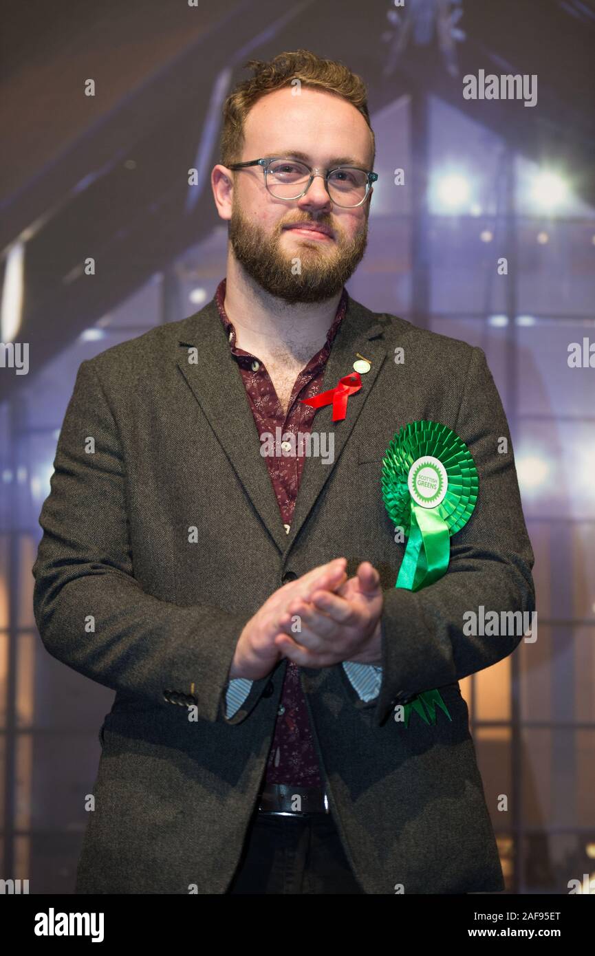 Glasgow, Regno Unito. Il 13 dicembre 2019. Nella foto: Dan Hutcchison - Scottish partito dei Verdi candidato. Scene di conteggio dei voti presso lo Scottish Exhibition and Conference Centre (SECC). I poli sono ormai chiuse a 10pm e il conteggio dei voti è ora in corso di realizzazione per il parlamentare del Regno Unito in generale elezione 2019. Questa è la prima volta in quasi cento anni che un elezione generale ha avuto luogo in dicembre. Foto Stock