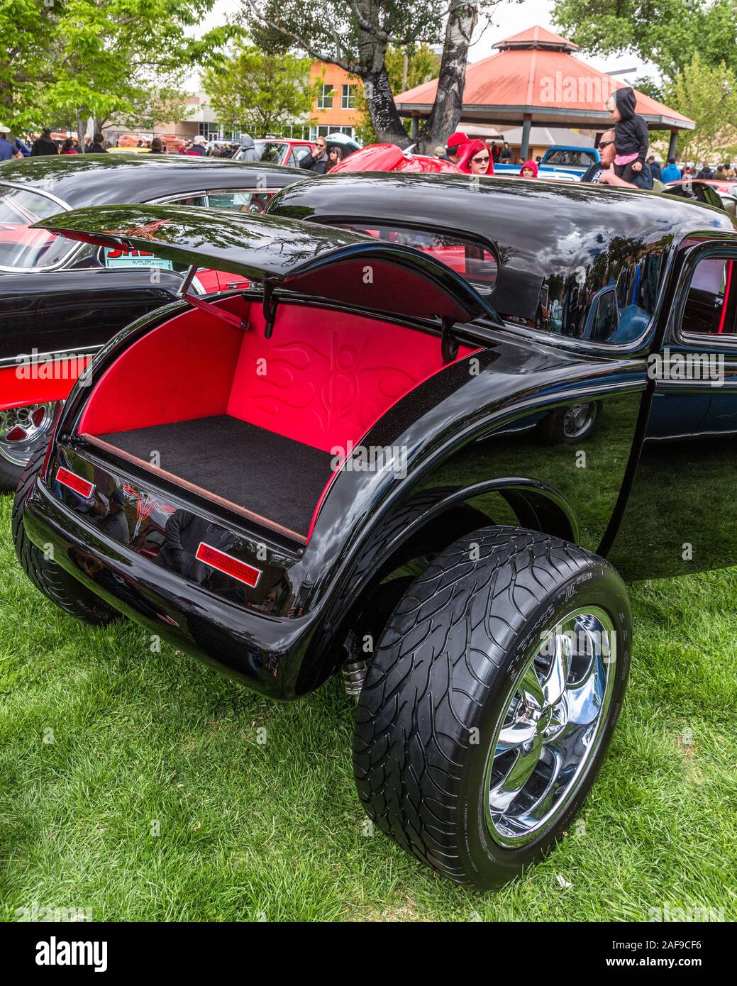 Una restaurata e modificata 1932 Ford Deuce Coupe hot rod, costruito da una Ford modello B in Moab aprile azione Car Show in Moab Utah. Foto Stock