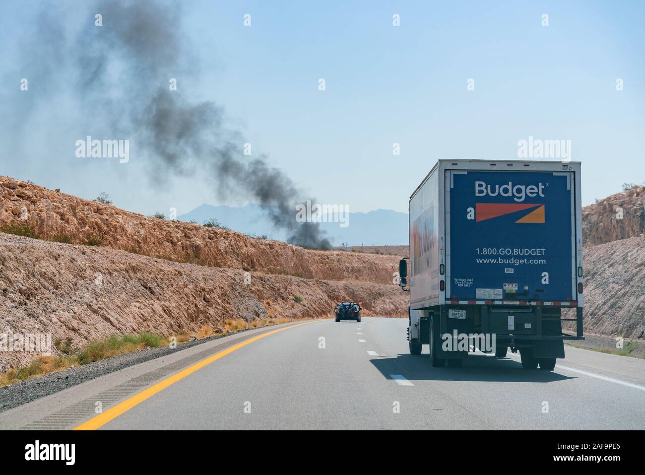 Nevada, agosto 12: Bilancio carrello su strada e in caso di incidente adhead il Ago 12, 2018 in Nevada Foto Stock