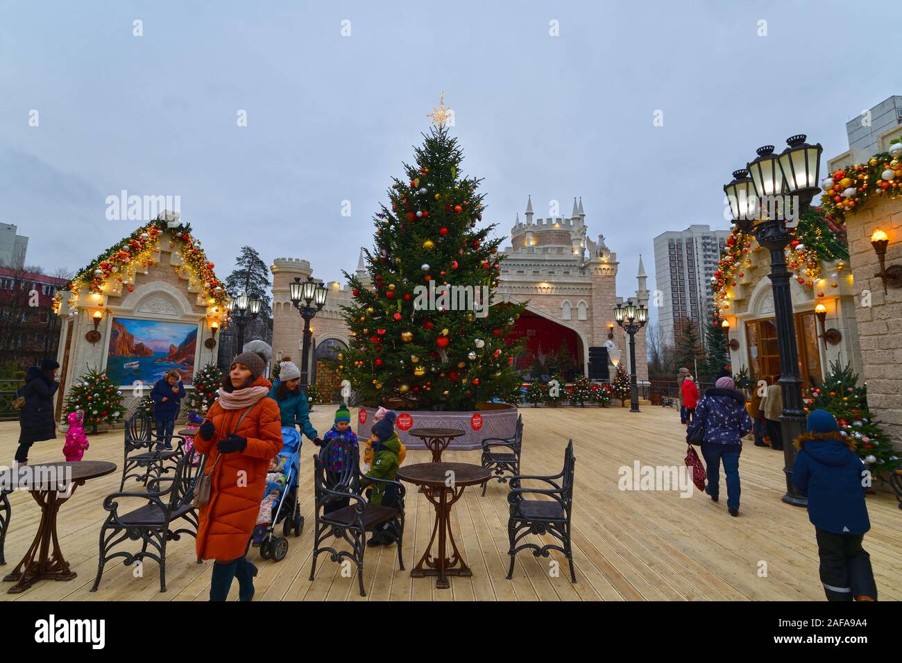 Mosca, Russia - 13.2019 dec. Viaggio verso il Natale è Mosca Seasons - Winter Festival a Zelenograd Foto Stock