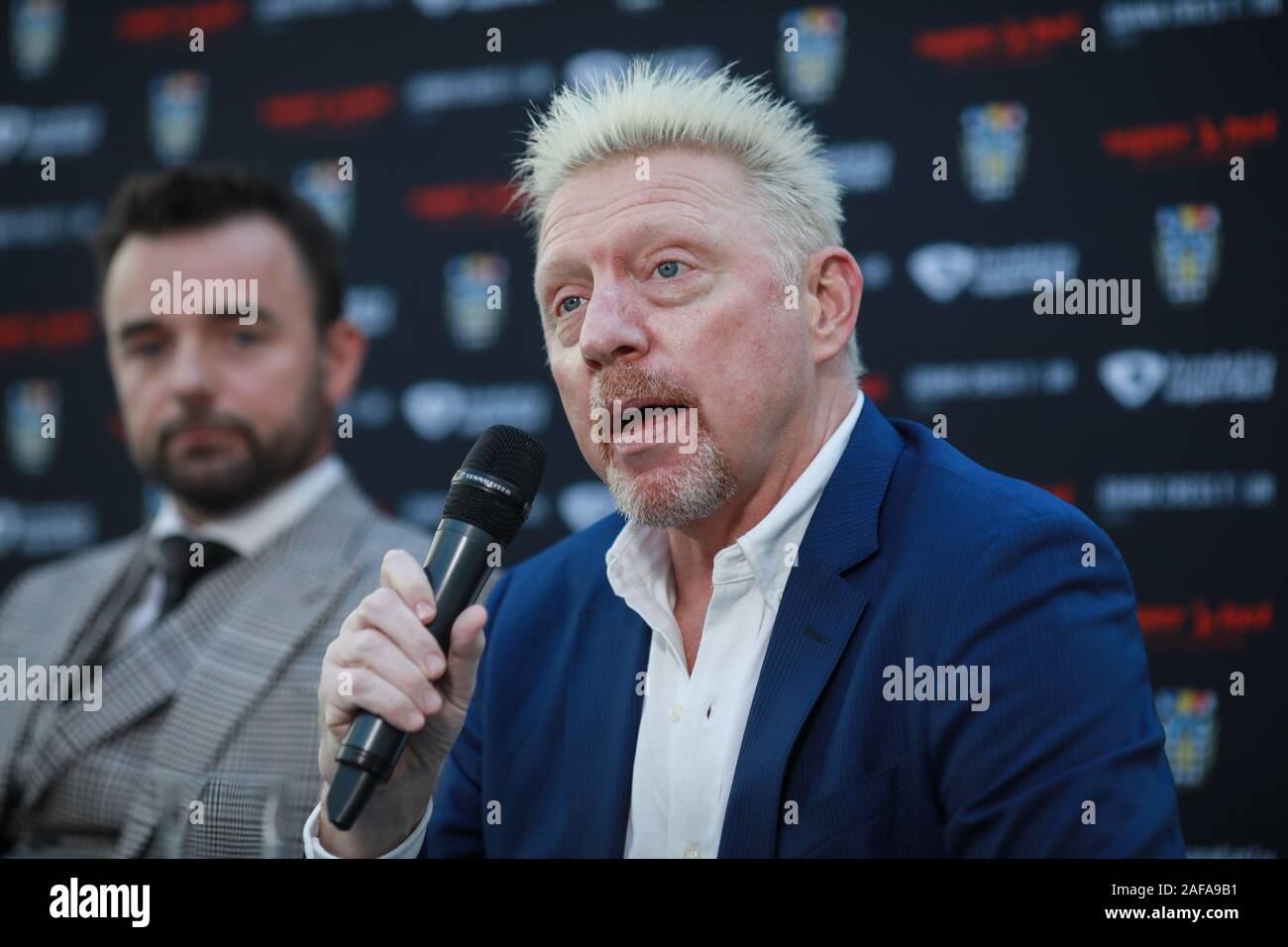 Bucarest, Romania - 5 Novembre 2019: Boris Becker al rapido Superbet & Blitz torneo di scacchi. Foto Stock