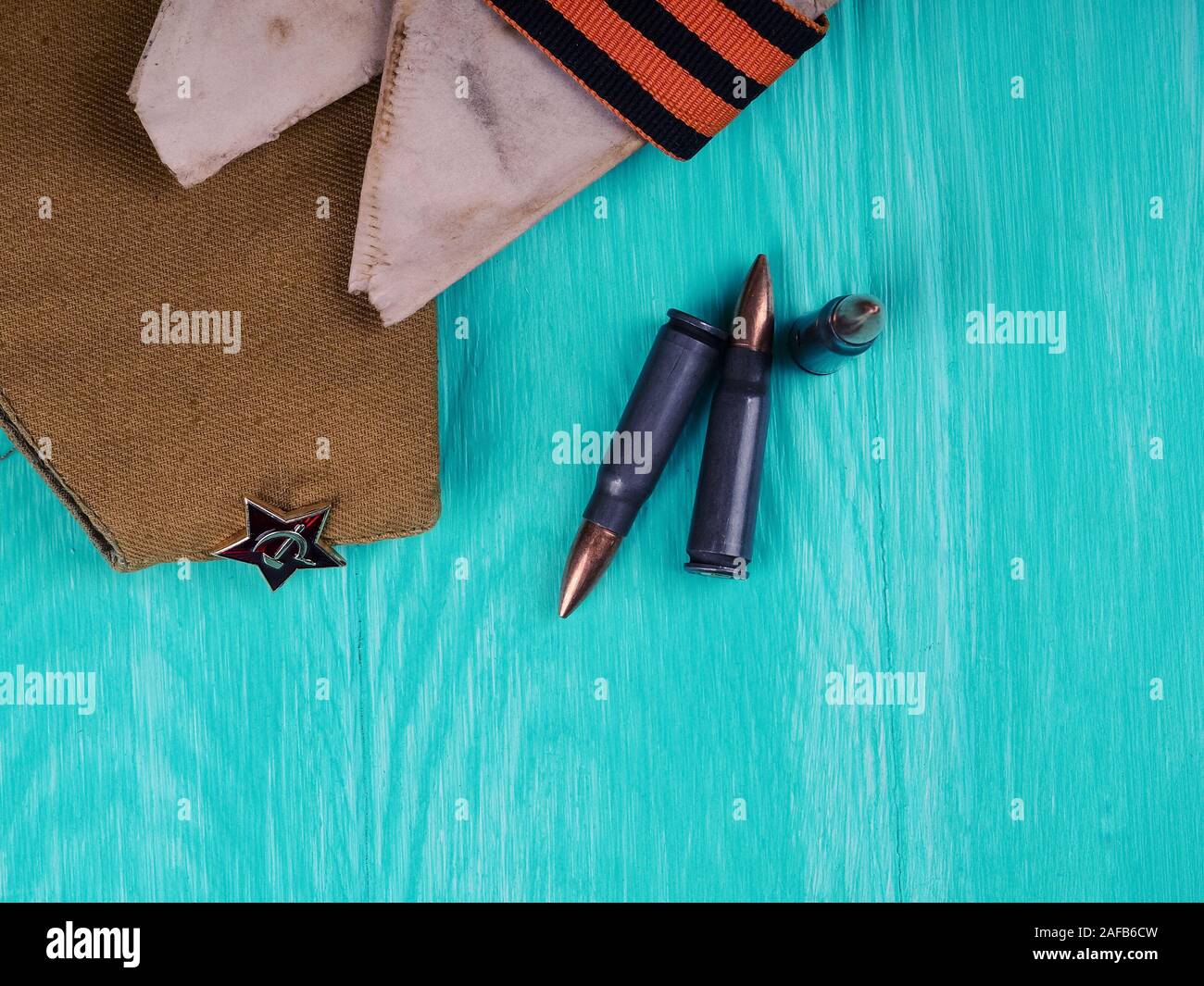 Il 9 maggio, la Giornata della Vittoria. George nastro e cartucce . vacanza la Giornata della vittoria dello sfondo. La Giornata della vittoria 1945 Russia. 75 anni di vittoria, grazie posto per t Foto Stock