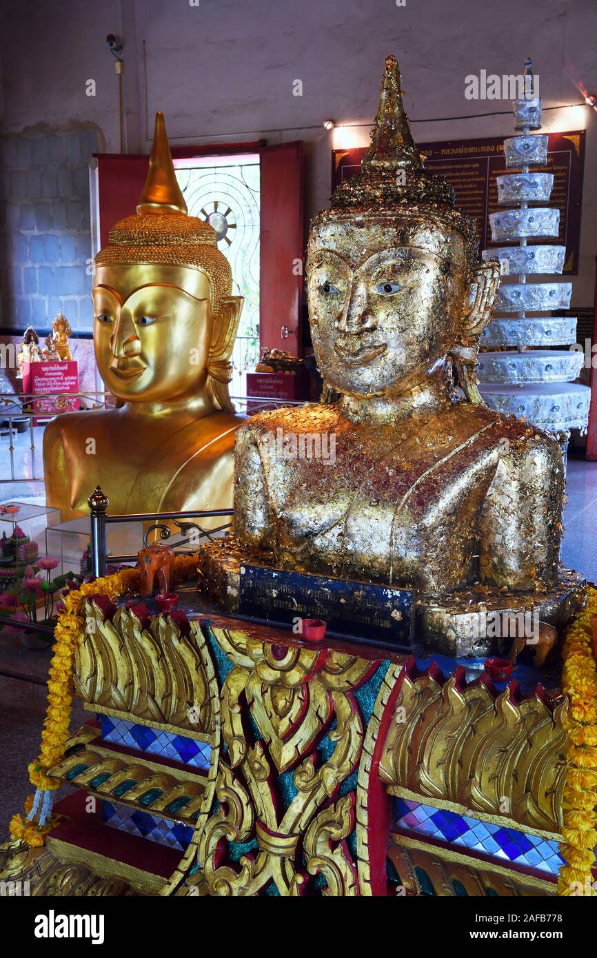 Bick in den Innenraum, Tempel Wat Phra Thong, Phuket, Tailandia Foto Stock