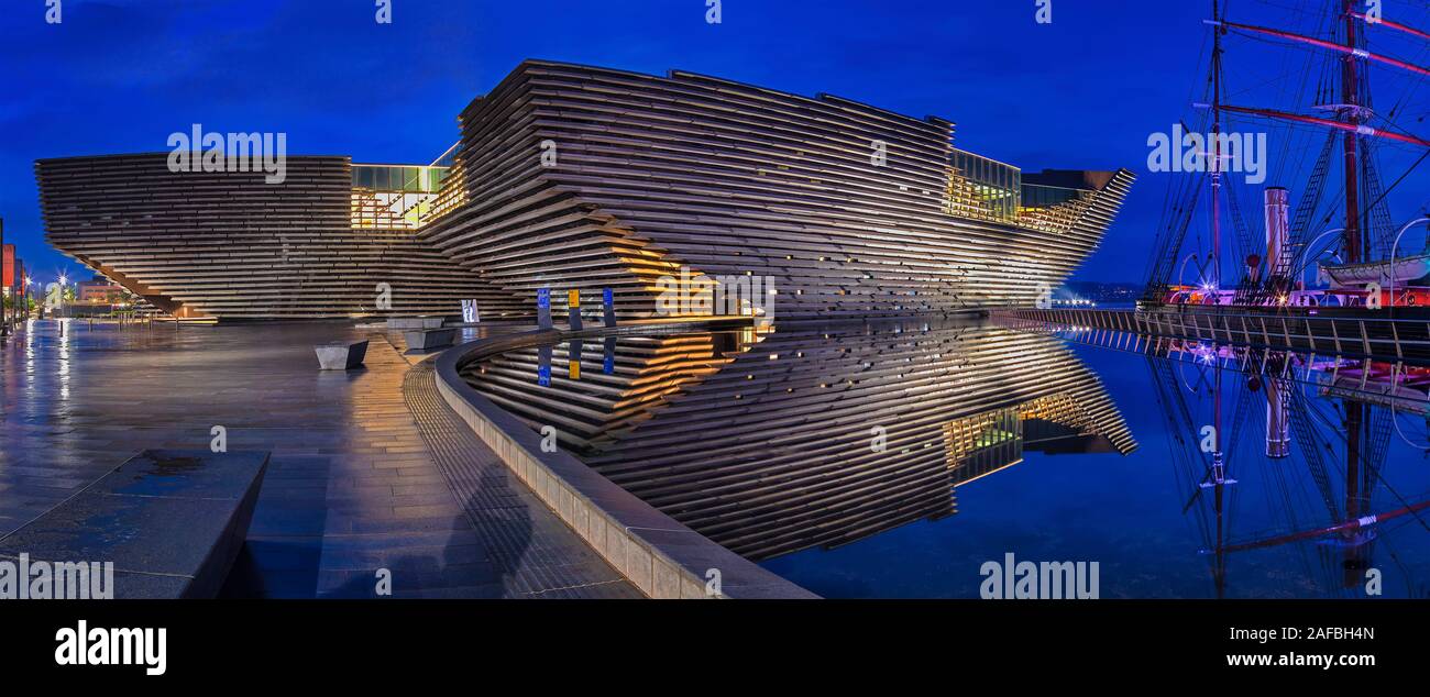 Vista esterna del V e un design museum, Dundee, Scotland, Regno Unito Foto Stock