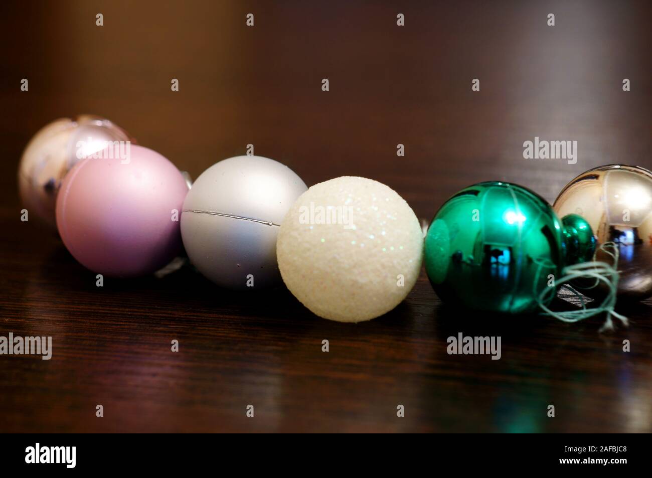 Foto di vari giocattoli di Natale. Nuovo anno e Natale. Decorazioni. Foto Stock