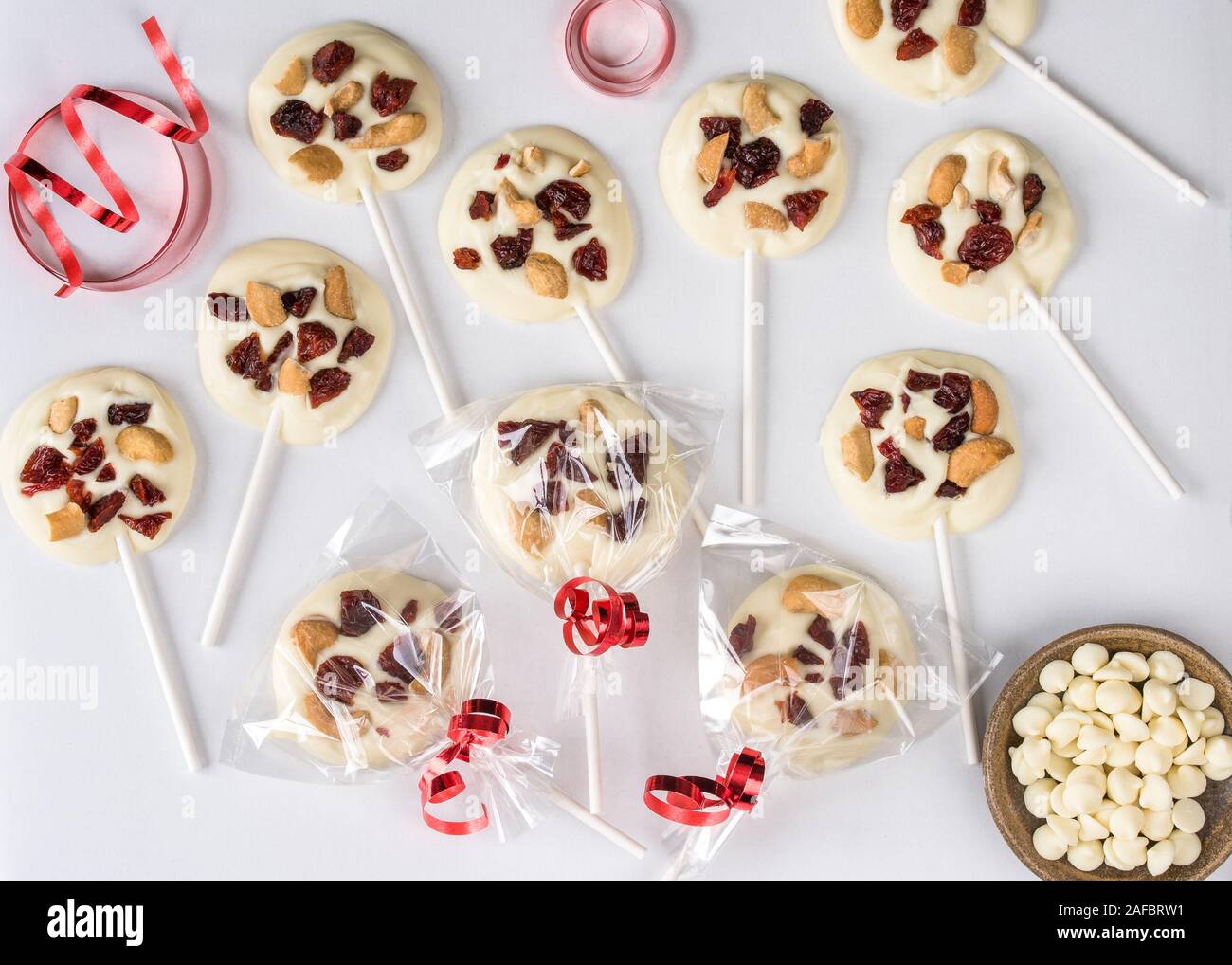 Il cioccolato bianco lecca-lecca Foto Stock