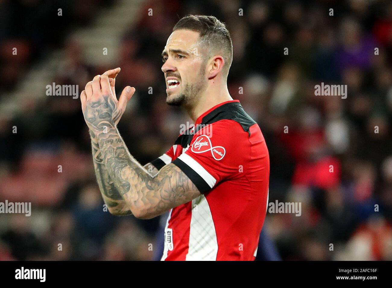 Southampton, Regno Unito. Xiv Dic 2019. Southampton avanti Danny Ings mostra la sua frustrazione durante il match di Premier League tra Southampton e West Ham United presso il St Mary's Stadium, Southampton sabato 14 dicembre 2019. (Credit: Jon Bromley | MI News) La fotografia può essere utilizzata solo per il giornale e/o rivista scopi editoriali, è richiesta una licenza per uso commerciale Credito: MI News & Sport /Alamy Live News Credito: MI News & Sport /Alamy Live News Foto Stock