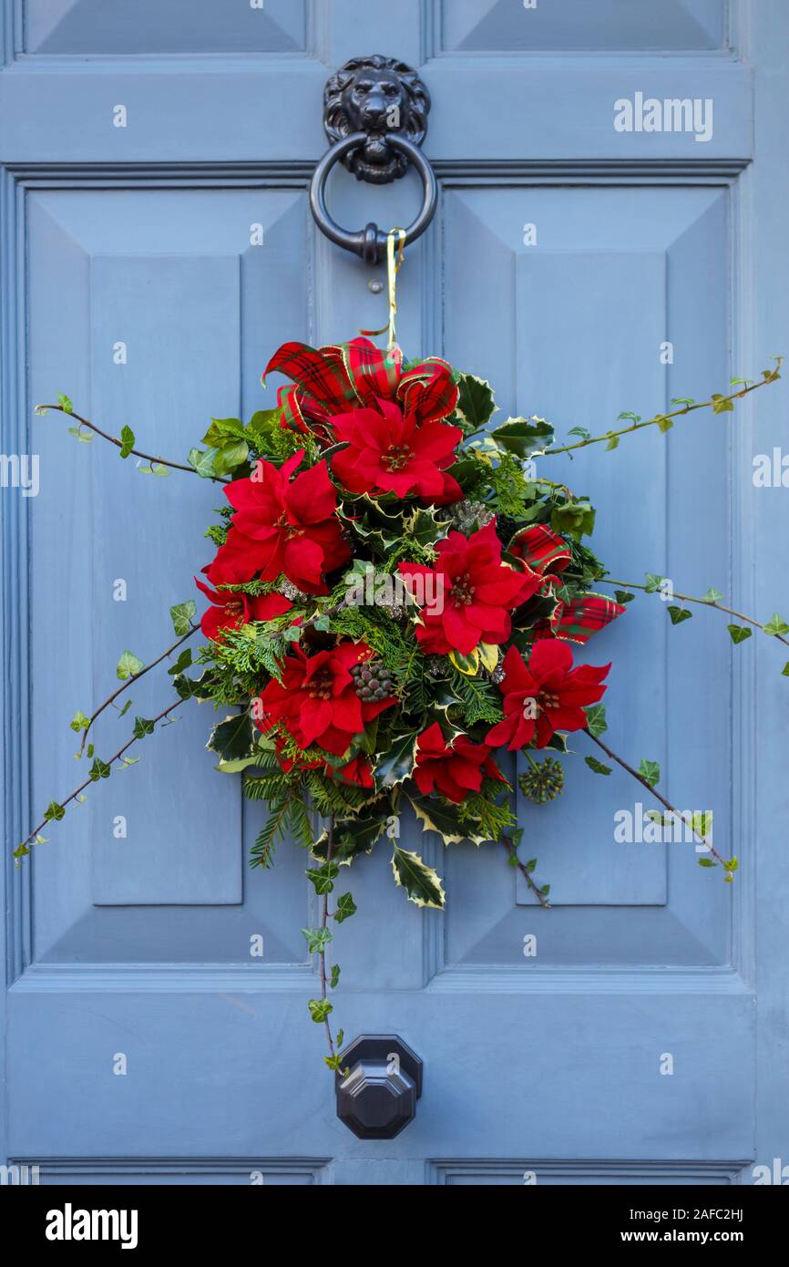 Decorazione Natalizia Della Porta D Ingresso Immagini E Fotos Stock Alamy
