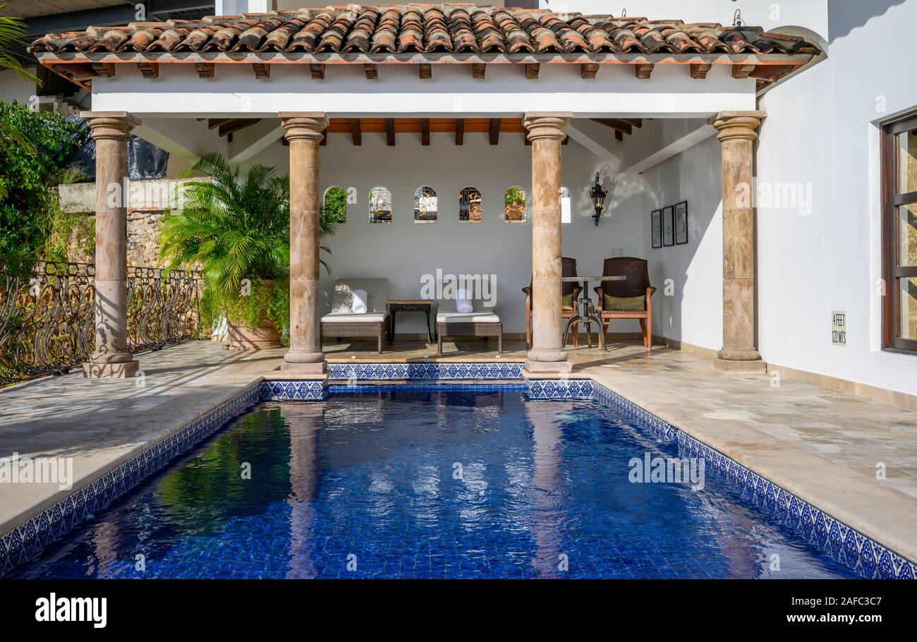 Piscina privata per la Elizabeth Taylor Suite camera ospiti a casa di Kimberly, Puerto Vallarta, Jalisco, Messico. Foto Stock