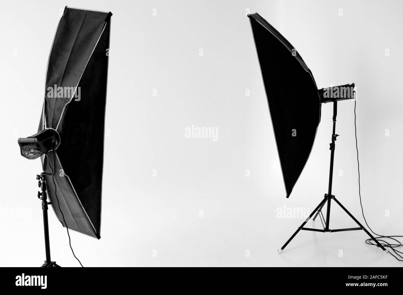 Professional Photo studio con apparecchiature di illuminazione Foto Stock