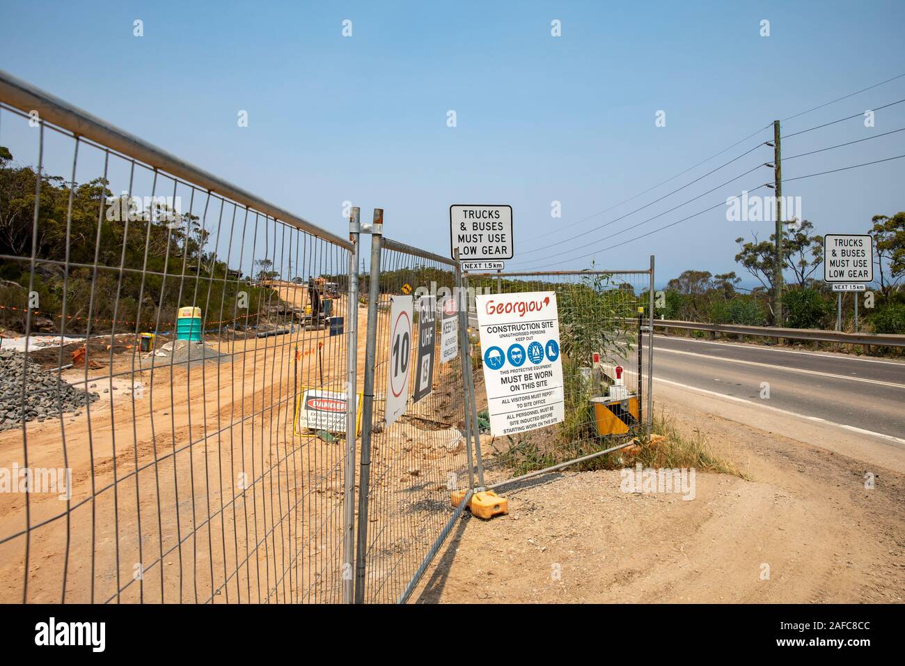 Progetto di lavori stradali e opere di ingegneria su Mona Vale Road a Sydney, Nuovo Galles Soouth,l'Australia Foto Stock