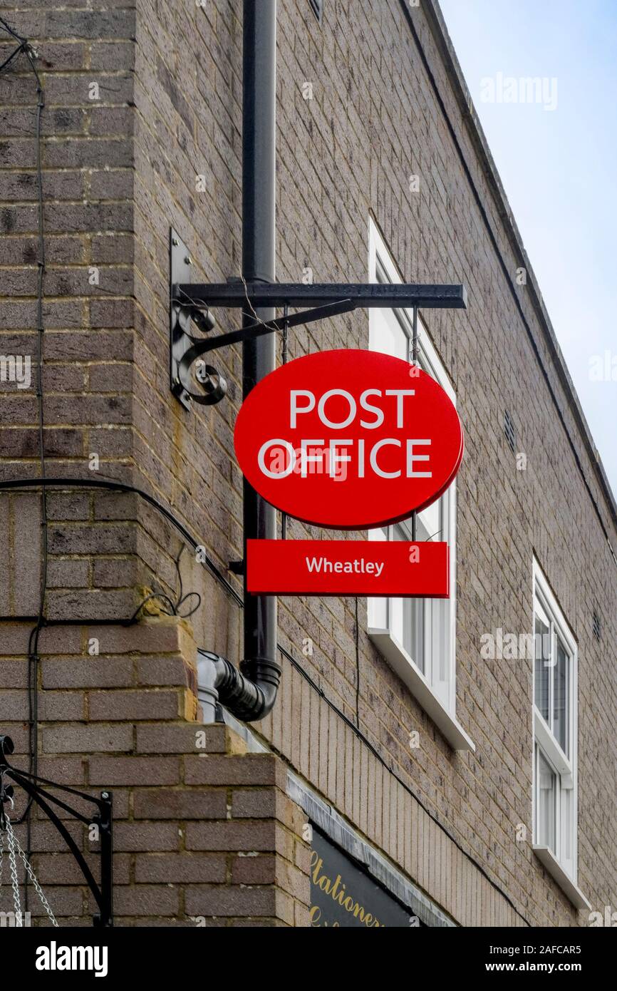 Post Office segno, villaggio di Wheatley, Oxfordshire, England, Regno Unito Foto Stock