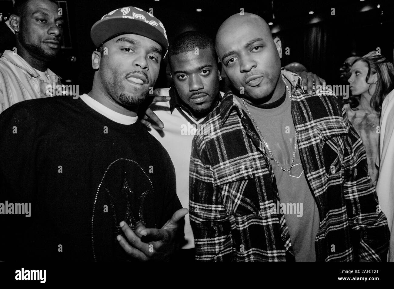 (L-R) Ricky romanticismo, attore / cantante Ray J e il rapper 40 Glocc alla poesia nightclub di Las Vegas, Nevada. Foto Stock