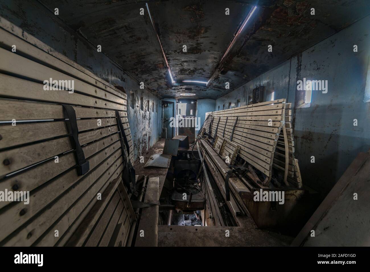 Zimbabwe. Il museo ferroviario a Bulawayo. Un'auto ferroviaria unica e autopropulsiva protetta da miniera, utilizzata per proteggere la linea Bulawayo-Beitbridge durante la 'Guerra Bush'/'Chimurengaa' degli anni '70 in Rhodesia/Zimbabwe Foto Stock