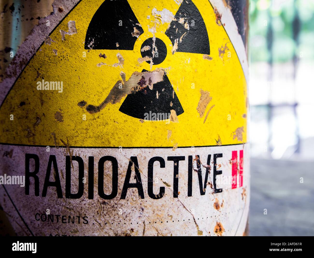 Forma di cilindro contenitore di materiale radioattivo Foto Stock