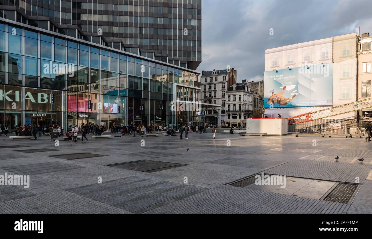 Centro di Bruxelles, Regione capitale di Bruxelles / Belgio - 11 13 2019: Vista dall'alto su Place de la Monnaie Foto Stock
