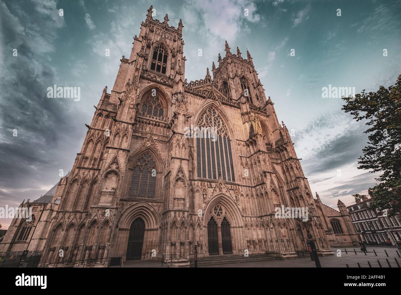 Il fronte ovest di York Minster Foto Stock