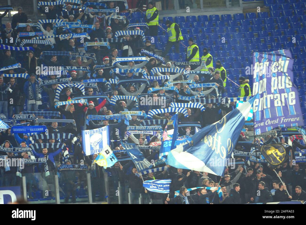 Roma, Italia. 15 Dic, 2019. ventole spalduring Roma vs Spal, italiano di calcio di Serie A del campionato Gli uomini in Roma, Italia, 15 Dicembre 2019 - LPS/Renato Olimpio Credito: Renato Olimpio/LP/ZUMA filo/Alamy Live News Foto Stock