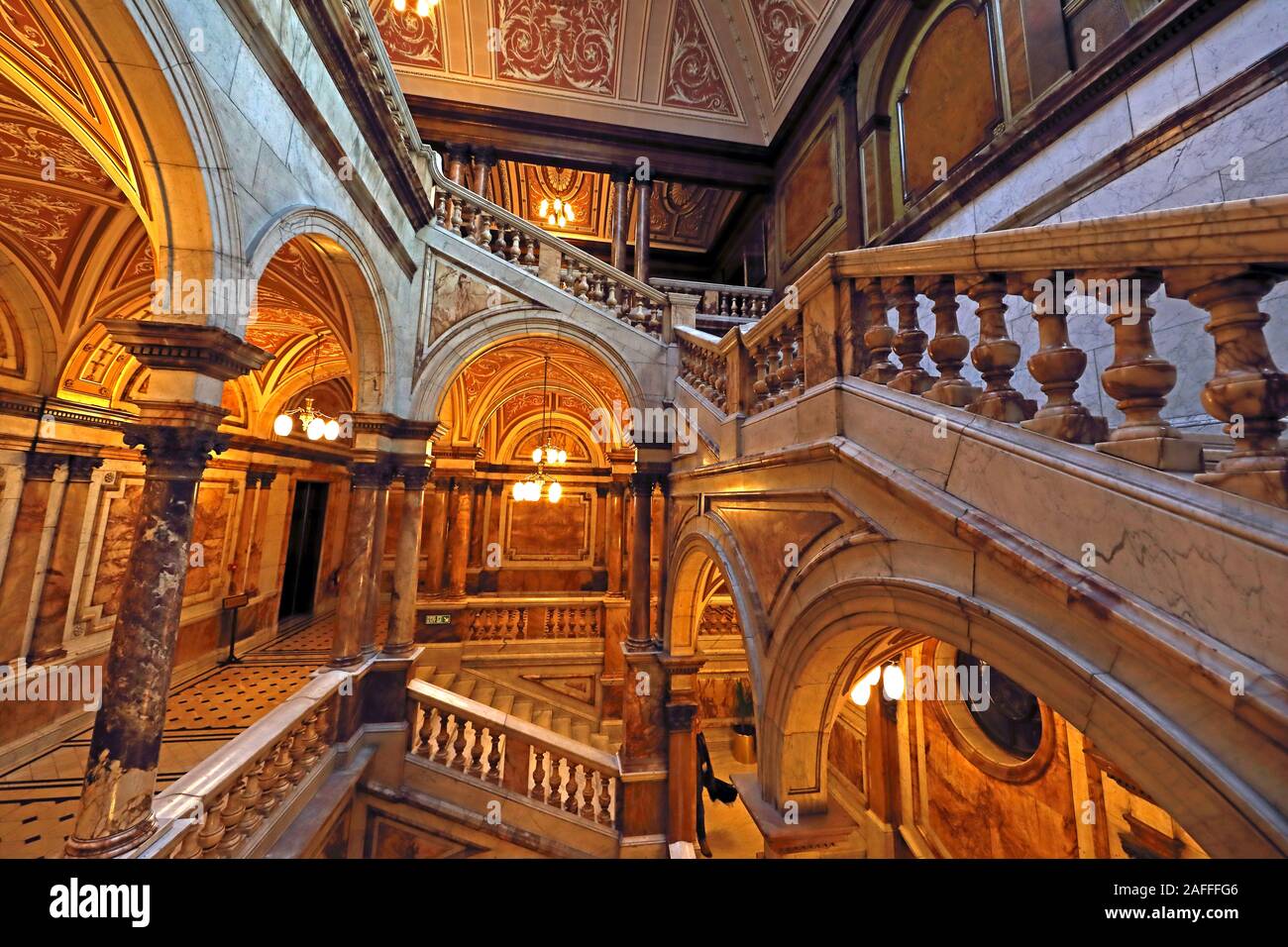 Scala di marmo, Camere della città di Glasgow, municipio, George Square, Strathclyde, Scozia, Regno Unito, G2 1DU Foto Stock