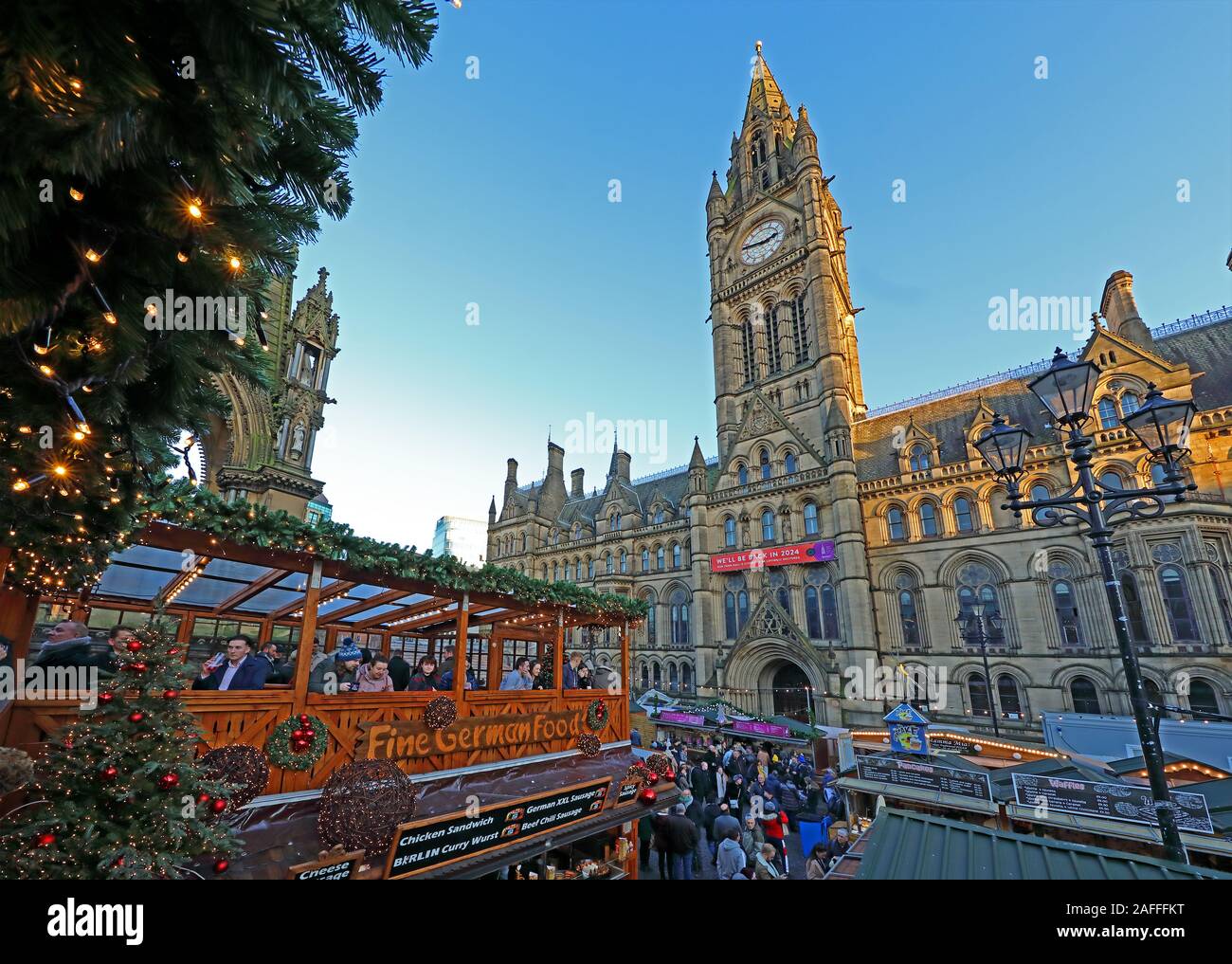 Mercatini di Natale, Municipio di Manchester, Albert Square, Manchester, Inghilterra, Regno Unito, M2 5DB Foto Stock
