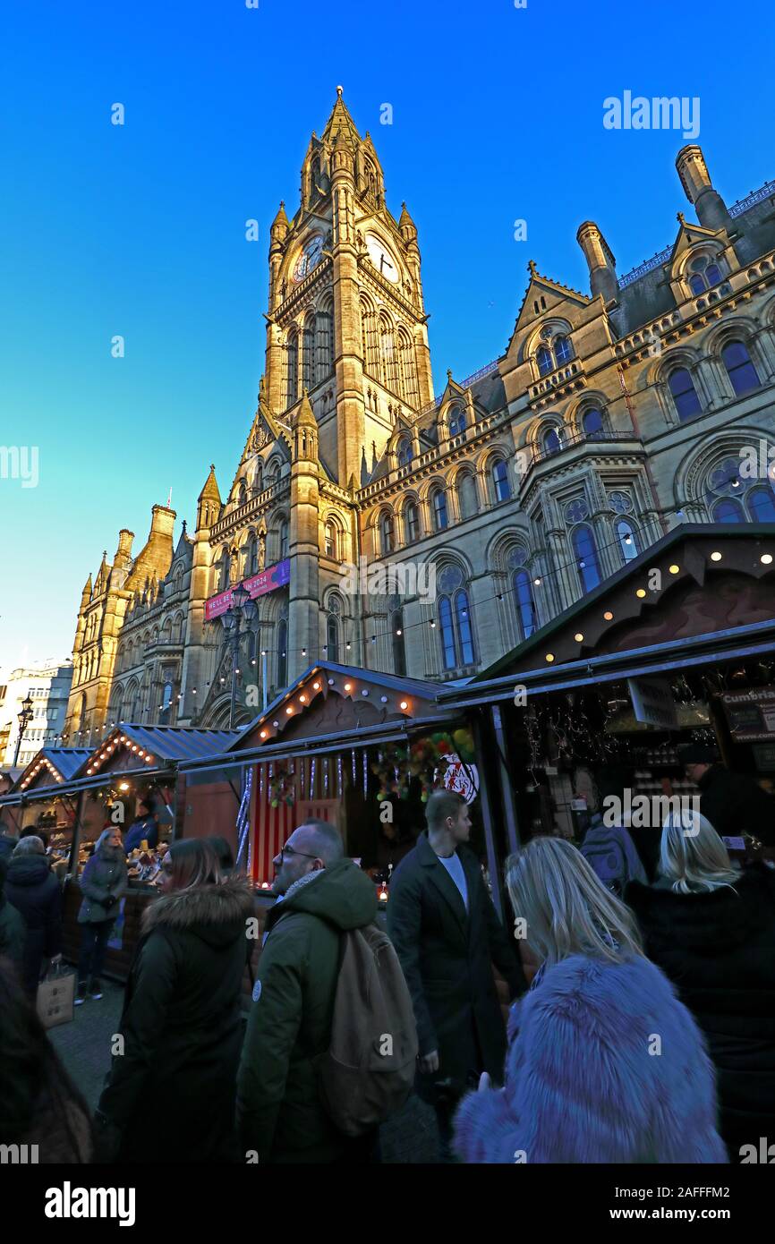Mercatini di Natale, Municipio di Manchester, Albert Square, Manchester, Inghilterra, Regno Unito, M2 5DB Foto Stock