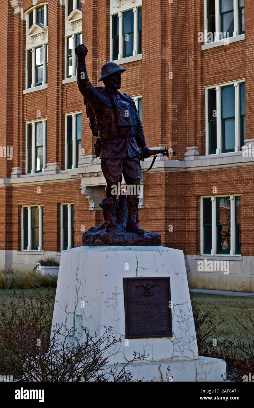 La prima guerra mondiale la statua commemorativa a Randal Casa Corte, Canyon, Texas. Foto Stock