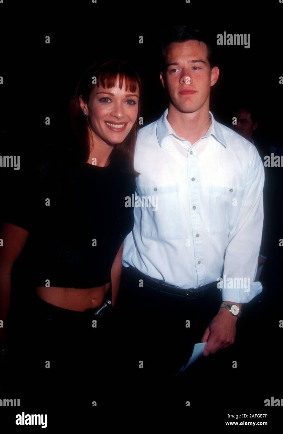 Beverly Hills, in California, negli Stati Uniti il 3 aprile 1995 l'attrice Lauren Holly e fratello Nick Holly frequentare la New Line Cinema 'Dsu Juan DeMarco' Premiere il 3 aprile 1995 presso l'Accademia Teatro in Beverly Hills, in California, Stati Uniti d'America. Foto di Barry re/Alamy Stock Photo Foto Stock