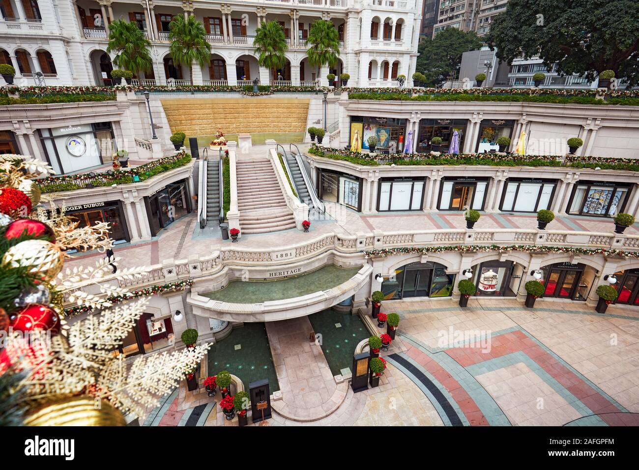 Ingresso al centro commerciale di lusso a 1881 composto del patrimonio. Tsim Sha Tsui, Kowloon, Hong Kong, Cina. Foto Stock
