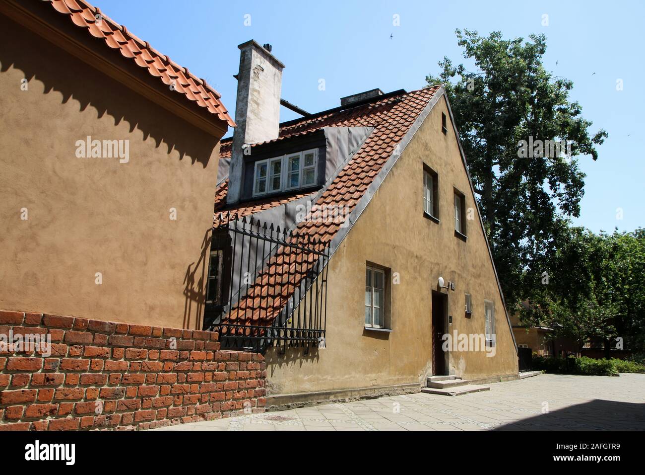 Immagine da le strade della città vecchia di Varsavia in Polonia. Una delle case storiche nel centro. Foto Stock