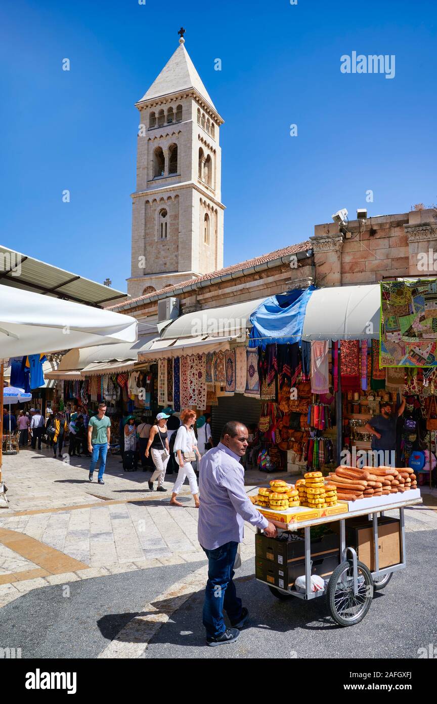 Gerusalemme in Israele. La vendita di pane in città vecchia Foto Stock