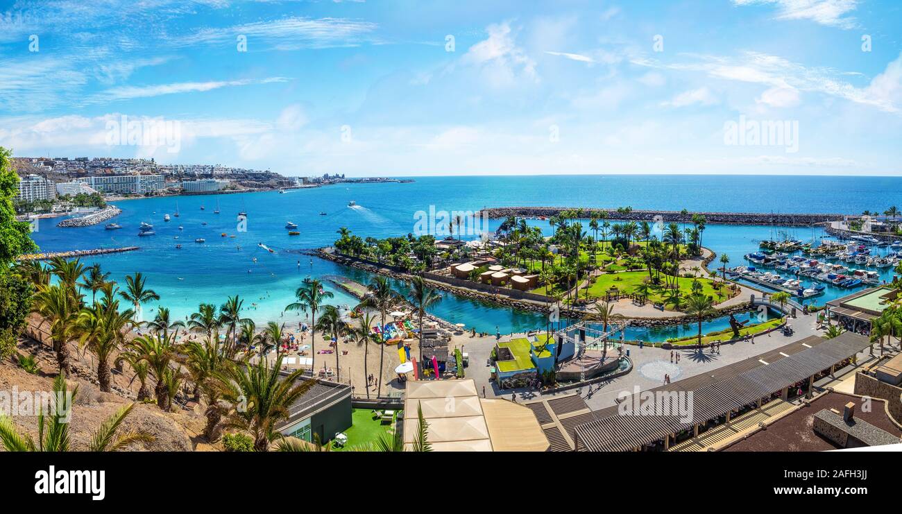Paesaggio con Anfi beach e resort, Gran Canaria, Spagna Foto Stock