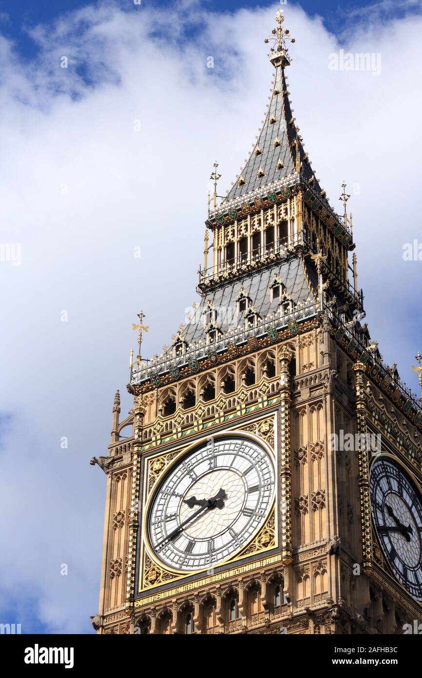 London, Regno Unito - Big Ben orologio. Punto di riferimento in inglese. Foto Stock