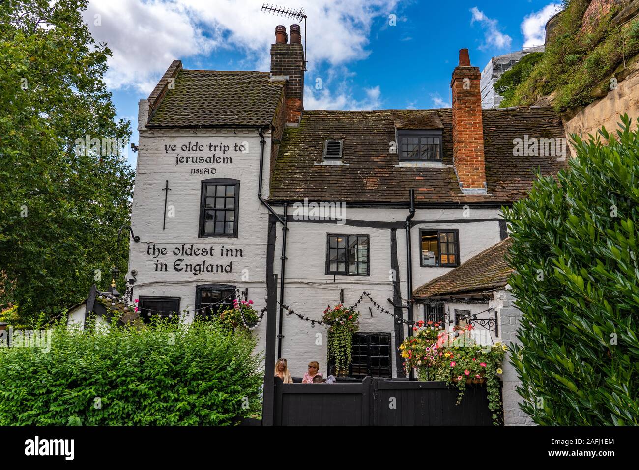 NOTTINGHAM, Regno Unito - 15 agosto: Ye Olde Trip to Jerusalem è un antico pub, integrato nella stessa grotte del Castello di Nottingham il 15 agosto Foto Stock