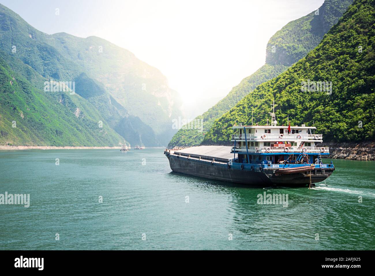 Navi sul fiume Yangtze, Cina Foto Stock