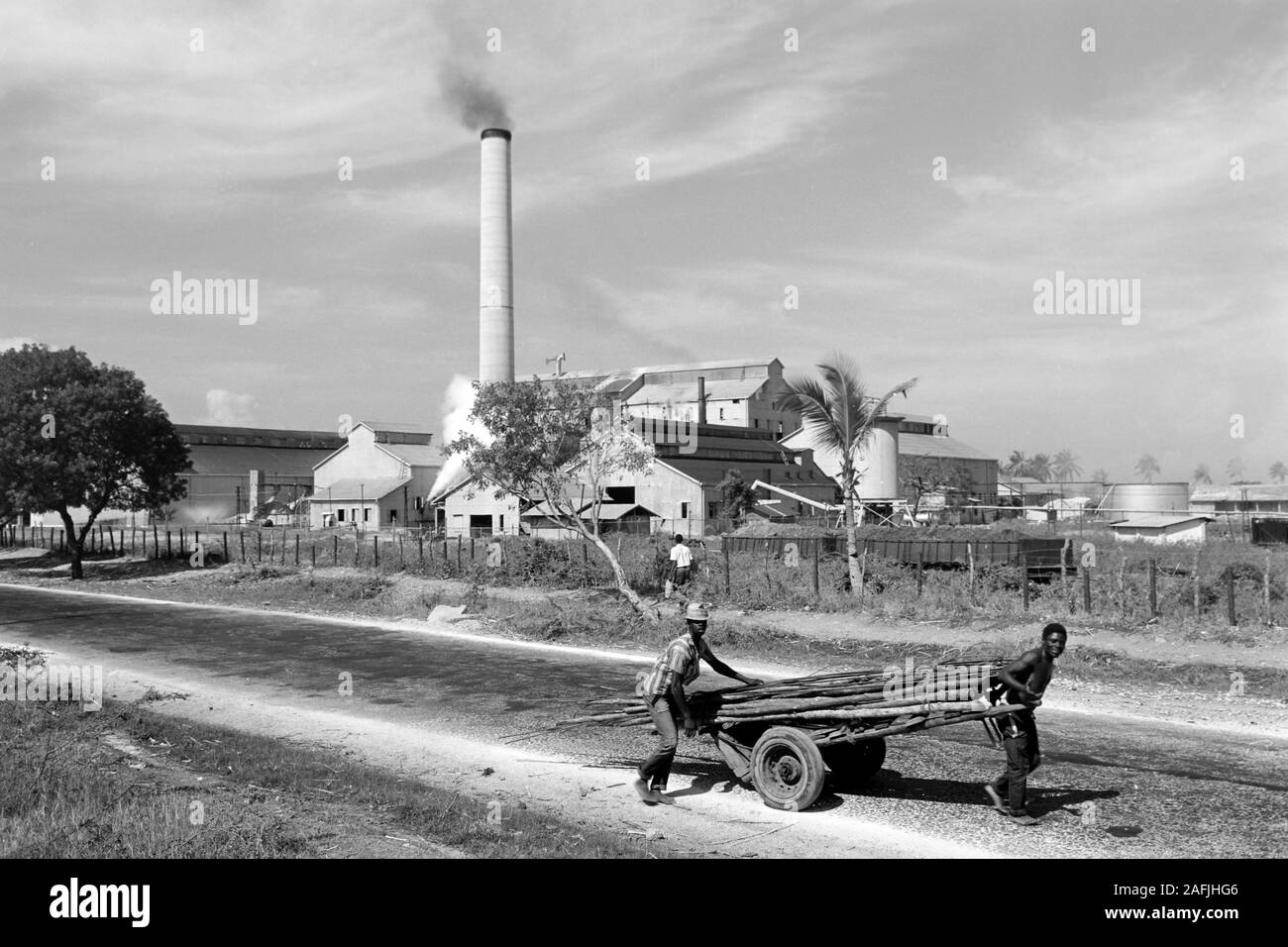 Zuckerfabrik a Port-au-Prince, 1967. Impianto di zucchero a Port-au-Prince, 1967. Foto Stock