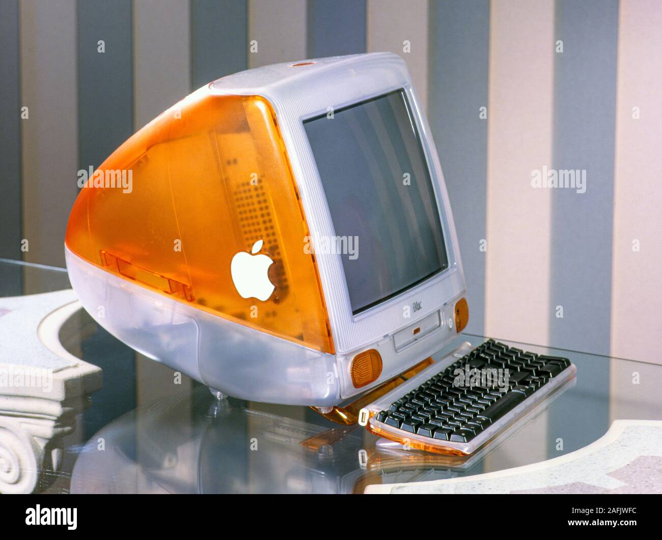 Computer Mac imac G3 Tangerine 1998 Foto stock - Alamy