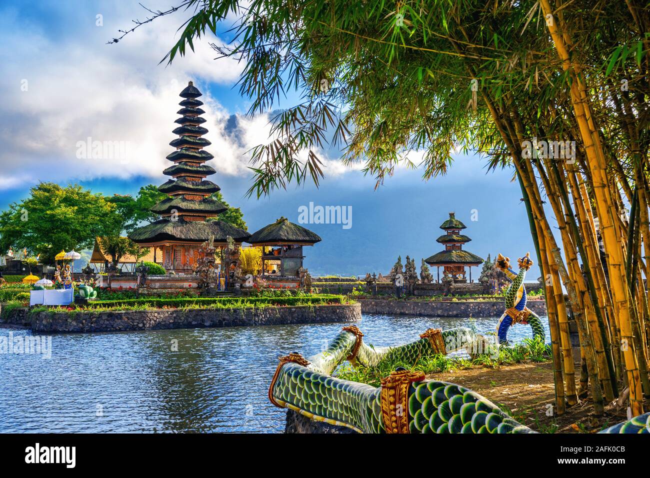 Pura Ulun Danu bratan tempio di Bali, Indonesia. Foto Stock