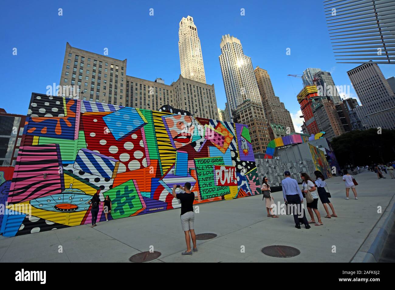 WTC, World Trade Center Place, New York City, New York, New York state, USA, con blocchi di uffici sullo sfondo Foto Stock
