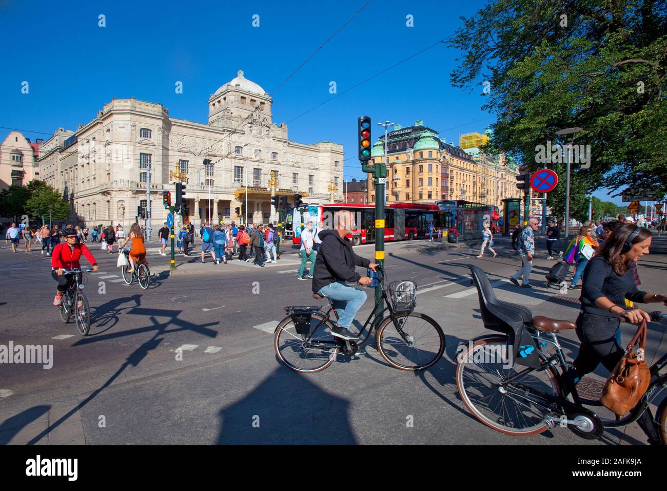Stoccolma, Svezia - Il Teatro Drammatico Reale e del traffico. Foto Stock