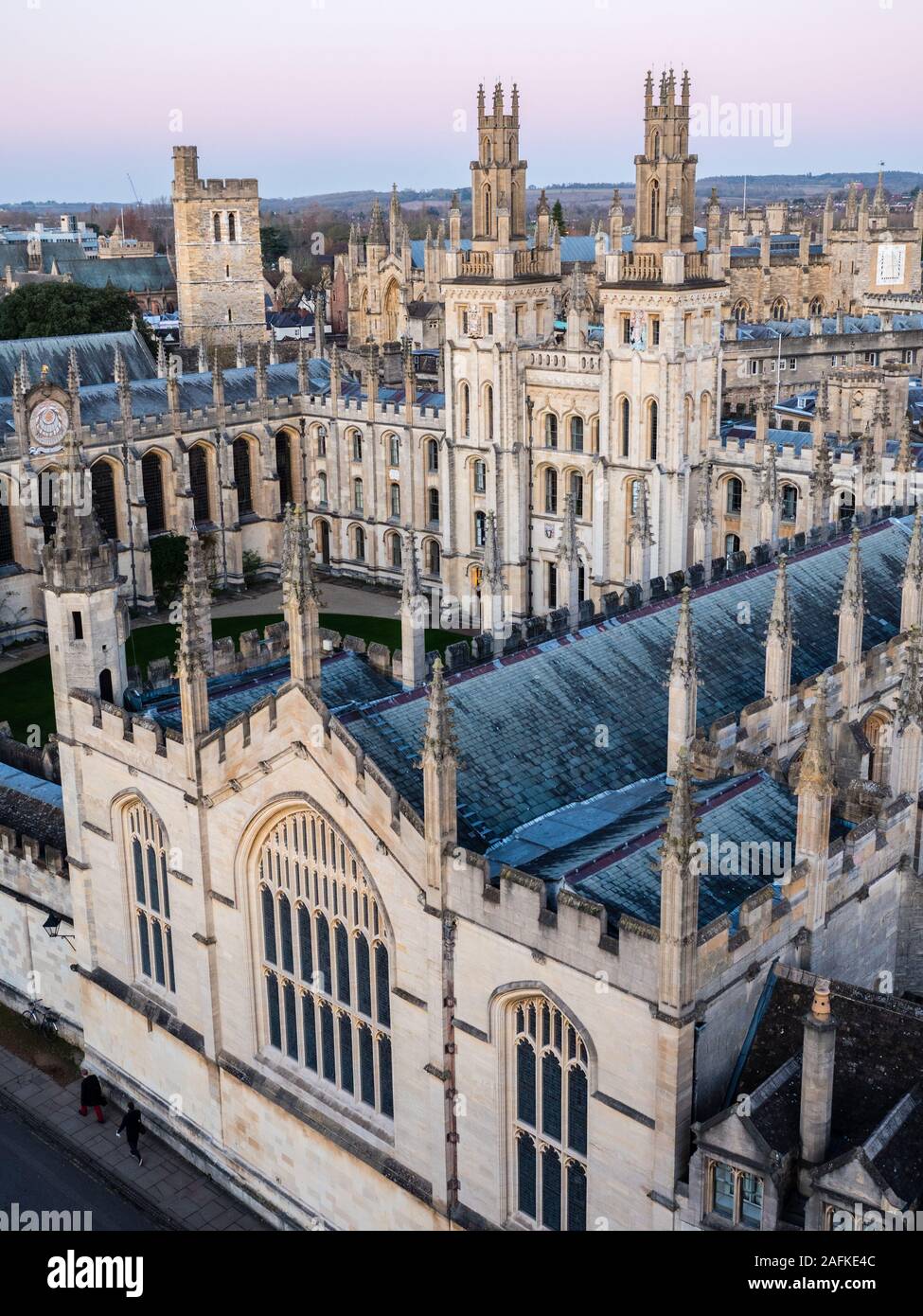 All Souls College, di notte, Università di Oxford, Oxfordshire, England, Regno Unito, GB. Foto Stock