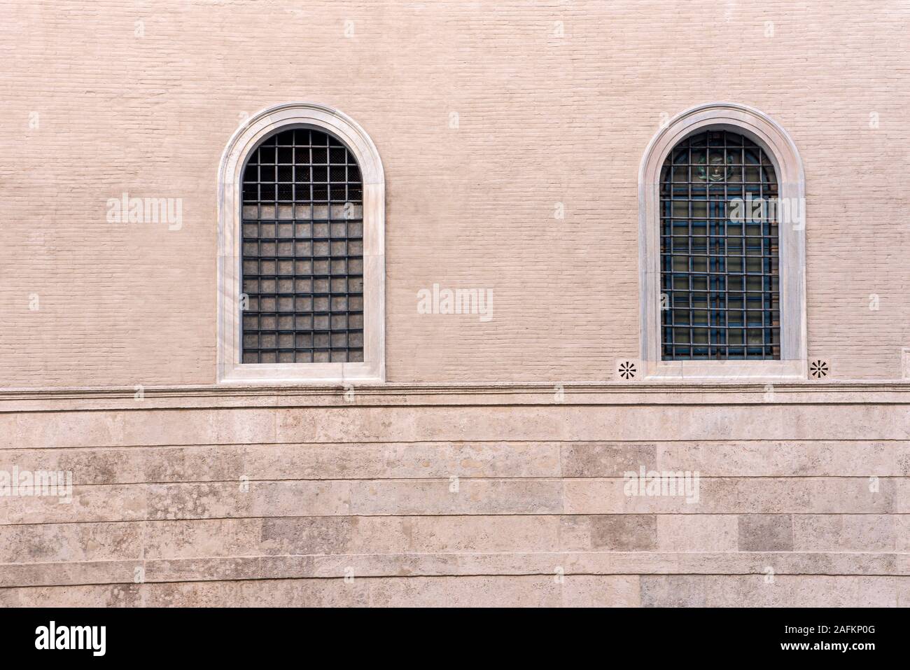 Italia Lazio Roma - Palazzo della Cancelleria - restaurato - Italia Lazio Roma - Palazzo della Cancelleria - ripristinato - Lato Corso Vittorio Foto Stock