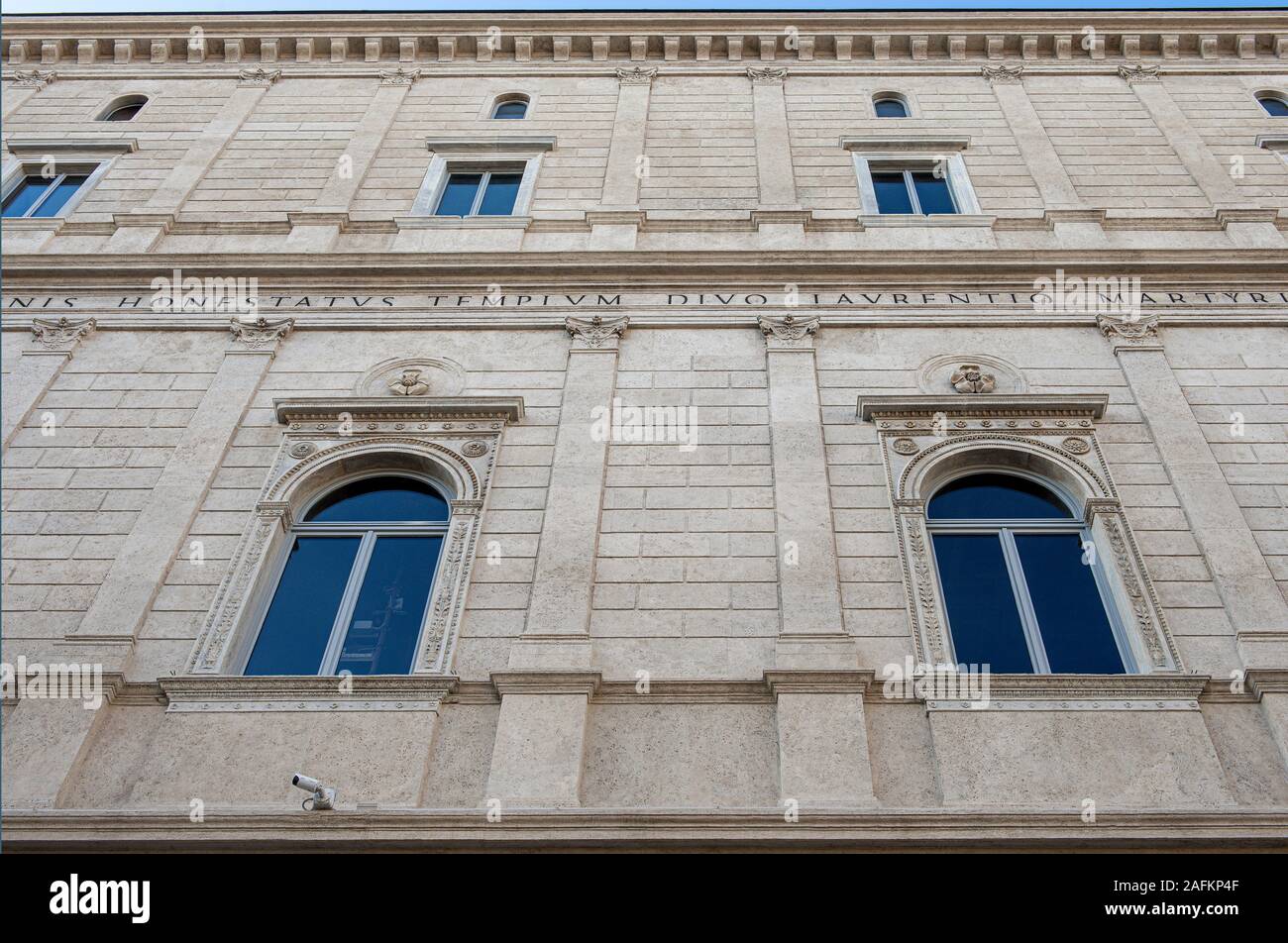 Italia Lazio Roma - Palazzo della Cancelleria - restaurato - Italia Lazio Roma - Palazzo della Cancelleria - ripristinato - Lato Piazza della Cancelleria Foto Stock