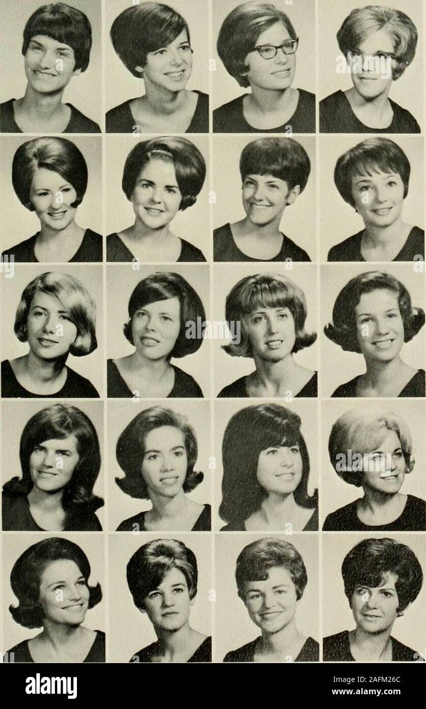 . Il rododendro [numero]. f. o Weaver, Thomas FelkelWilliams, Carl WayneWilliams, Hiram Preston Williams, Rose MaryWillis, Richard OHsYoder, Sidney Lee home economia. Banner, Mary Louise Barr, Carol Lee Bingham, Charlene Armstrong Brittain, Glenda Sue Campbell, Margot DaleChapman, Ruth JoanneConrad, Georgia LouiseDraughn, Betty Sue Duckett, Jane ElizabethDuncan, Billie EvelynGentry, Sherley VernoGibson, Judy Carol Goble, Sue McCombsGoforth, Maria HelenHales, Gloria PouletteHeavner, Carolyn Ann James, Wando KayeKeith, Katheryn LeeLeonard, Judith JohnstonLittle, Jean Carolyn College di belle un Foto Stock