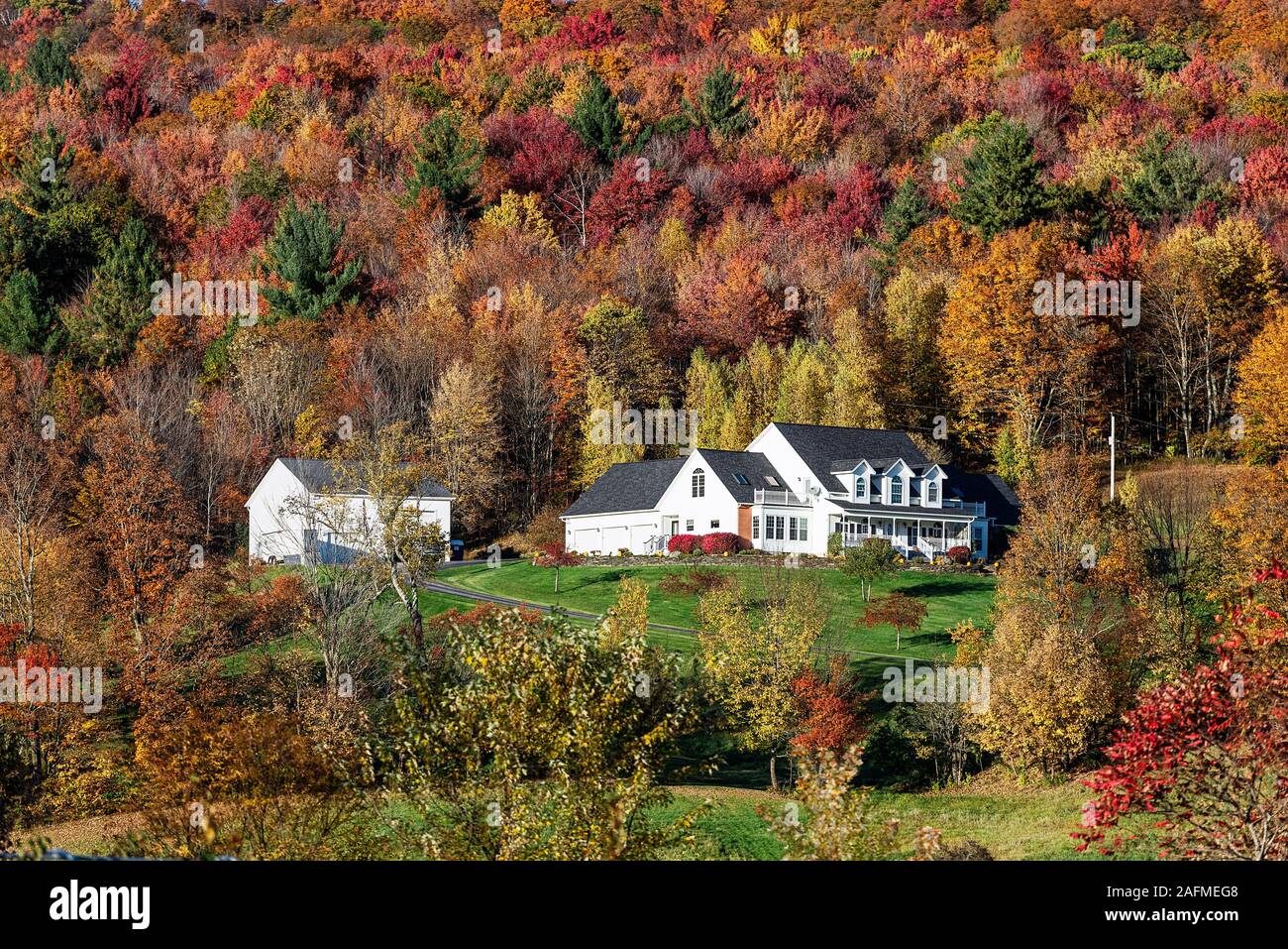 Nuova casa di montagna, Jeffersonville, Vermont, USA. Foto Stock