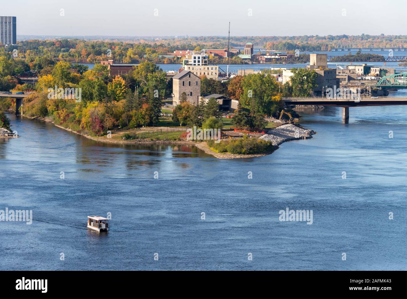 Ottawa, CA - 9 Ottobre 2019: Victoria Island e il fiume Ottawa nella stagione autunnale Foto Stock