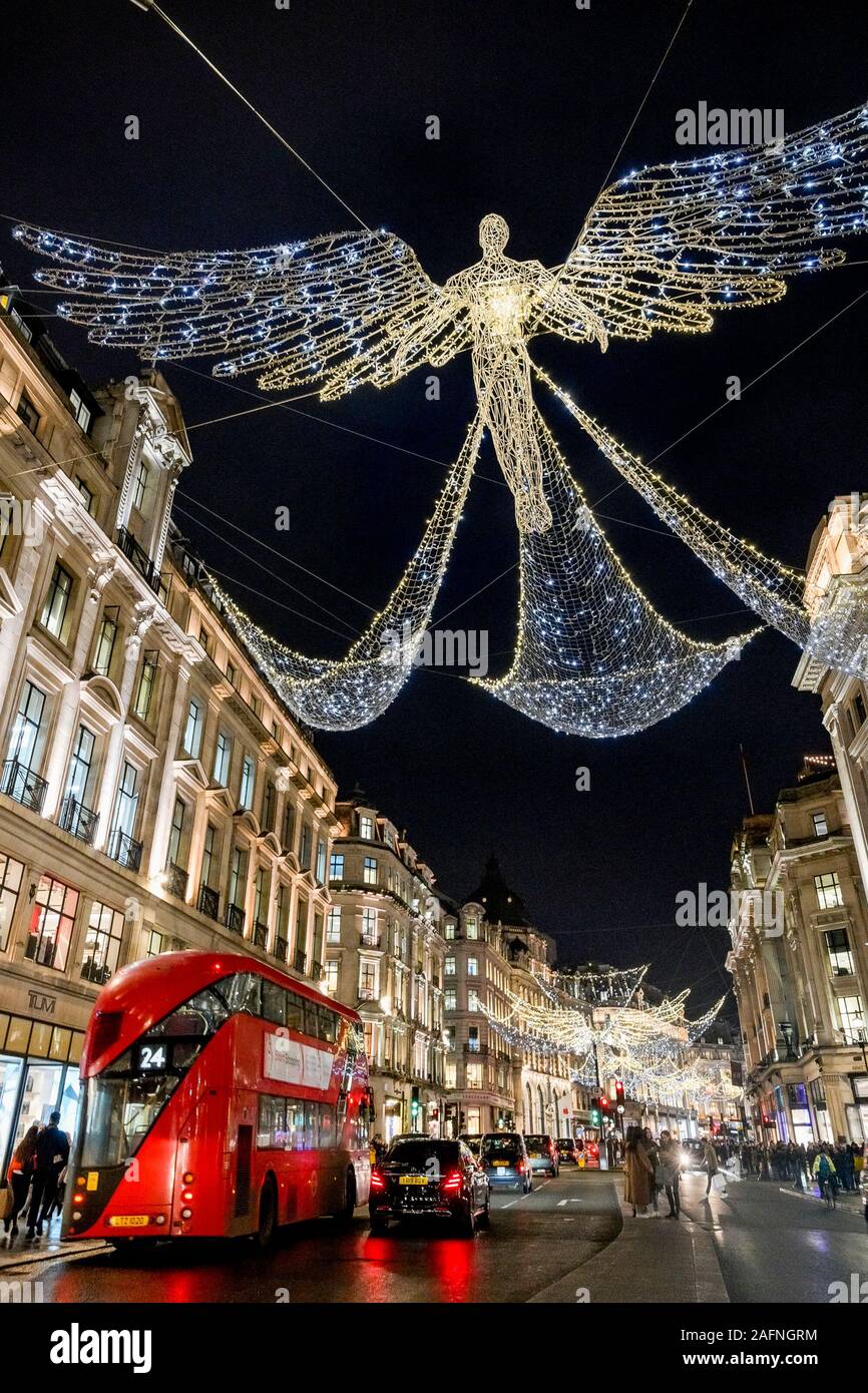 Tettuccio di angelo le luci di Natale, Vacanze angeli, Regent Street, Londra, Inghilterra, Regno Unito Foto Stock