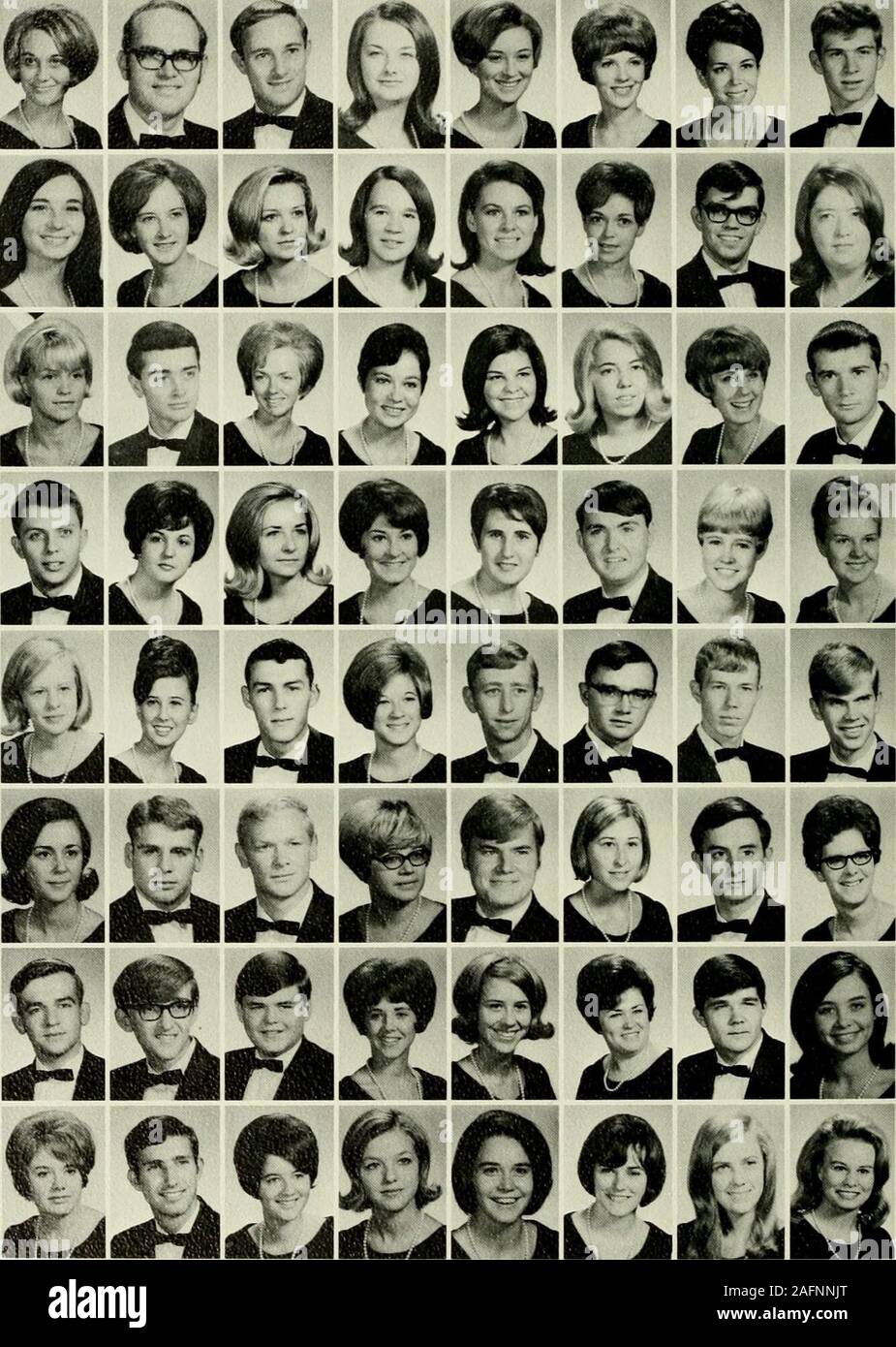 . Il rododendro [numero]. eenwood, Joyce FoyeGregory, Judy JenetteGrittin, Carol VirginiaGrigg, Sherri DeniseGrow, James LeonardGullet, Marilyn Kaye Gulllon, Emily CarolGunn, Thomas EllisGunnell, Doris GayeGunter, Shirley AnnHojek, Ellen MarieHall, Celia AnneHall, Morgie SueHomby, sanguinolento Herman scabrosi WayneNancy LynnVicky DorleneMarsha Gail, Morsha Ellen Harris, Julio AnneHorris, Martha SusanHort, Clarence EdwardHortmon, Libby GoldHortzog, Philip CloyHastings, Don LeprellHotley, Charles Elwood,Hartley, Richard Donald Hartley, Sharon LeeHaulk, Douglas PaulHauser, Hugh WilsonHouser, Katharine Angel Foto Stock