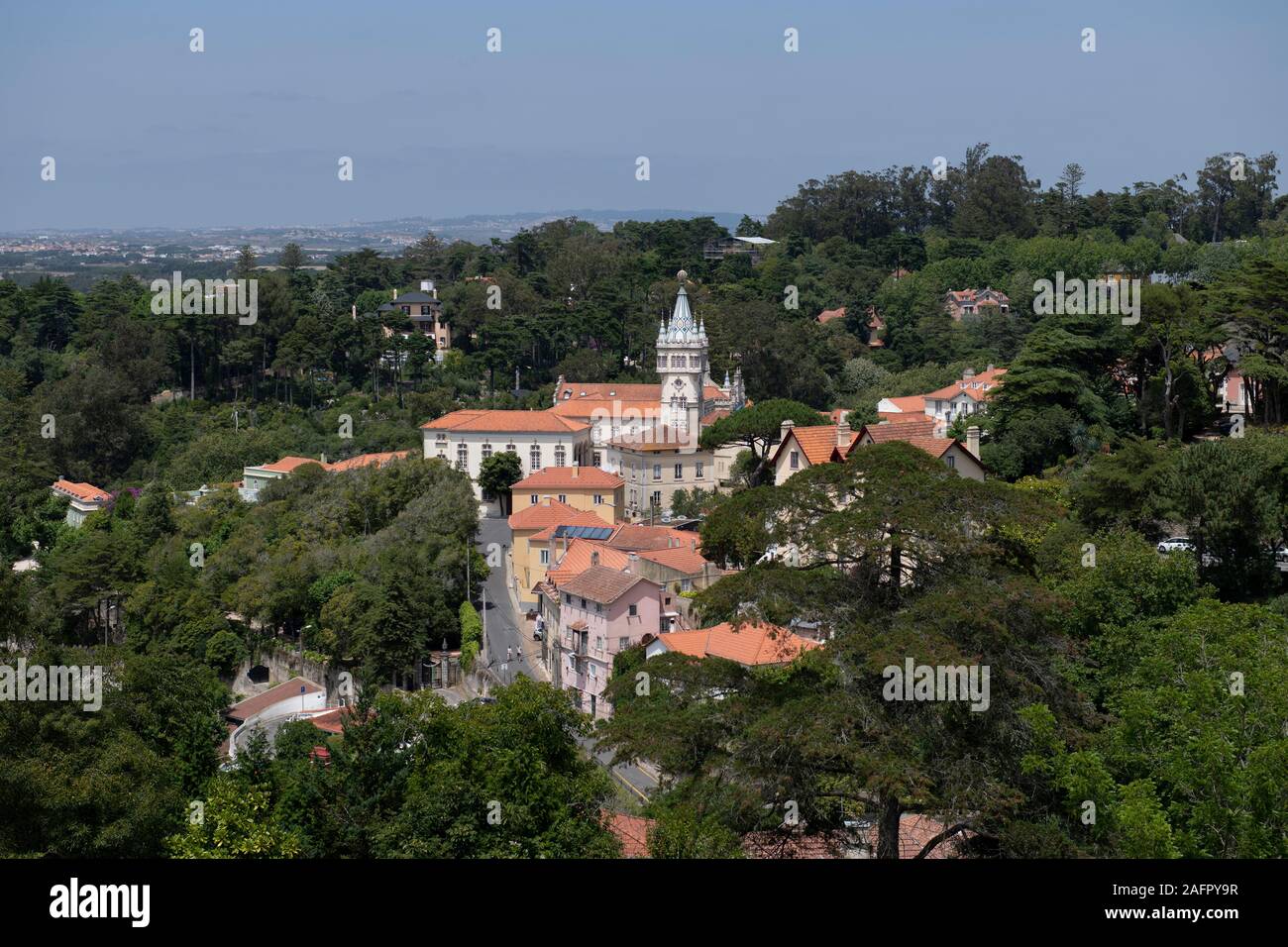 Vista del villaggio di Sintra, castello dei Mori, Sintra Lisboa, Portogallo, Europa Foto Stock