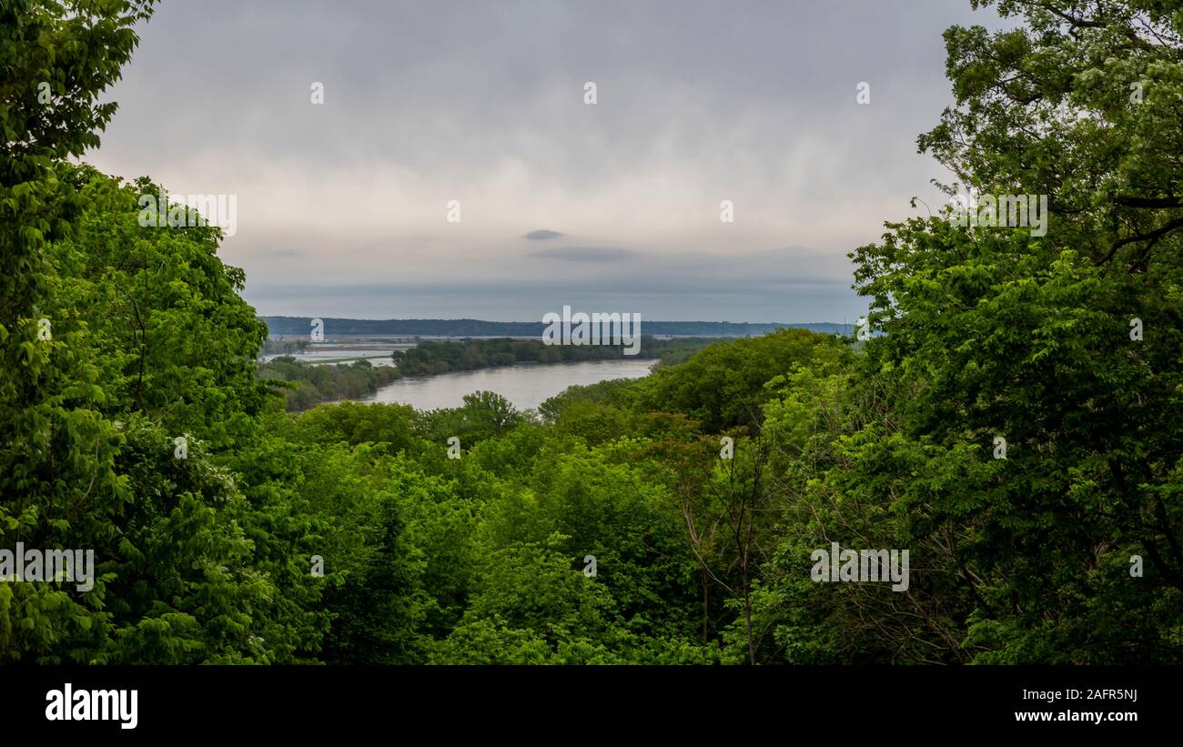 Il 18 maggio 2019, NEBRASKA CITY, NE, Stati Uniti d'America - Vista del fiume Missouri a Missouri River Basin Lewis e Clark Center Foto Stock